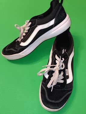 Vans Range EXP Suede Sneakers/Shoes (500265)Preowned Black/White Color Men's 9.5